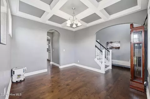 Entry Way - 91 W Conolly Ct, Hampstead, NC 28443 photo 4 of 5