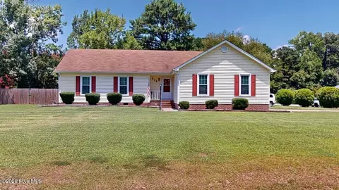 215 Wyatt Dr, Goldsboro, NC 27534