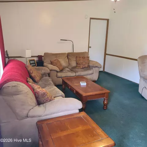 Living - 107 Eagle Ridge Dr, Dudley, NC 28333 photo 1 of 2