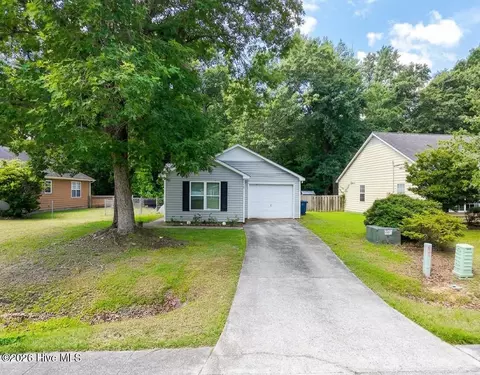 616 S Hampton Dr, Jacksonville, NC 28546