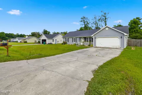 115 Daphne Dr, Hubert, NC 28539 photo 3