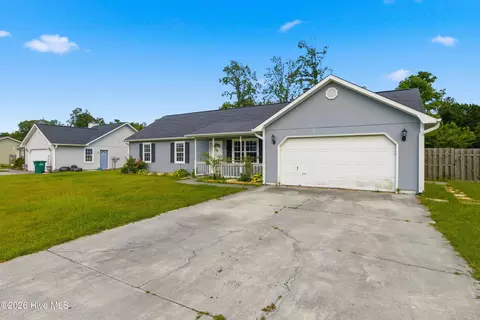 115 Daphne Dr, Hubert, NC 28539 photo 5