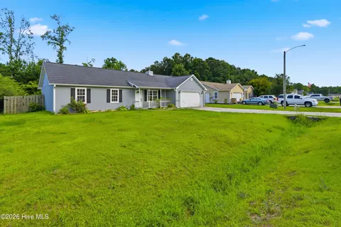 115 Daphne Dr, Hubert, NC 28539 photo 4