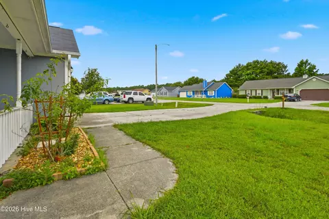 115 Daphne Dr, Hubert, NC 28539 photo 7