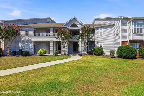 4146 Breezewood Dr #203, Wilmington, NC 28412