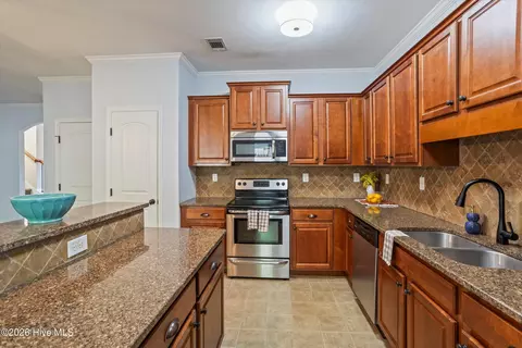 Kitchen - 5553 Connor Dr, Evans, GA 30809 photo 3 of 4