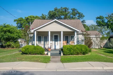 103 Carteret Ave, Beaufort, NC 28516