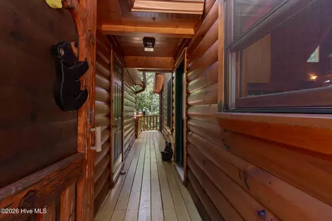 Entry Way - 171 Laurel Oak Ln, Murphy, NC 28906 photo 1 of 8