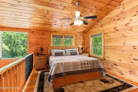 Bedroom - 171 Laurel Oak Ln, Murphy, NC 28906 photo 6 of 7