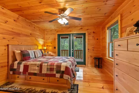 Bedroom - 171 Laurel Oak Ln, Murphy, NC 28906 photo 2 of 7