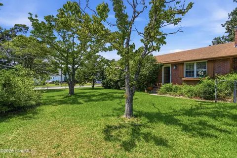 408 S Fifth St, Swansboro, NC 28584