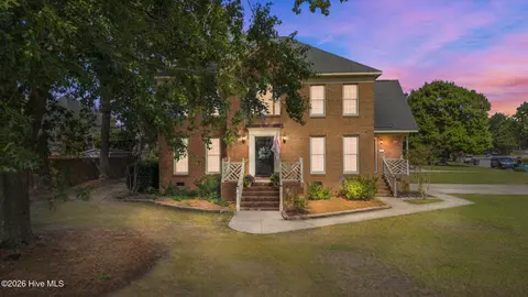4003 Treetops Cir, Winterville, NC 28590