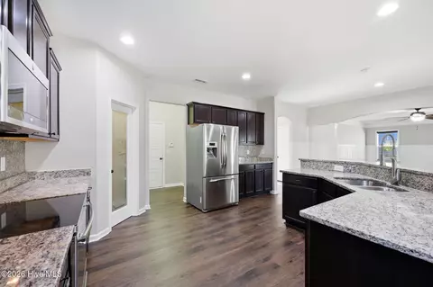 107 Walkabout Dr, Aberdeen, NC 28315 photo 18