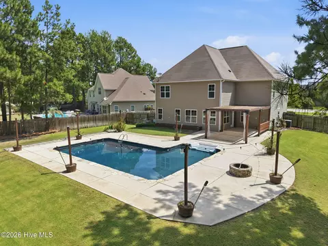107 Walkabout Dr, Aberdeen, NC 28315 photo 7