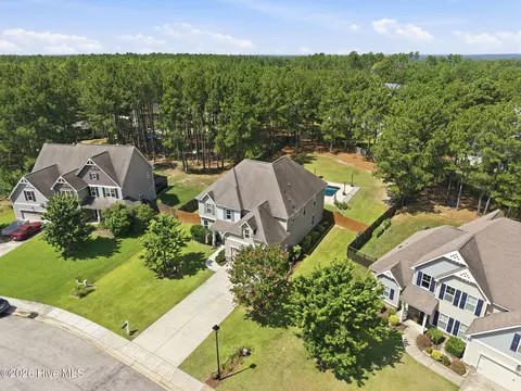 107 Walkabout Dr, Aberdeen, NC 28315 photo 5