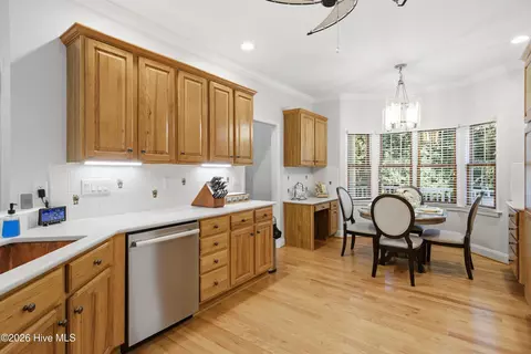 Kitchen - 506 Royal Tern Dr, Hampstead, NC 28443 photo 4 of 4