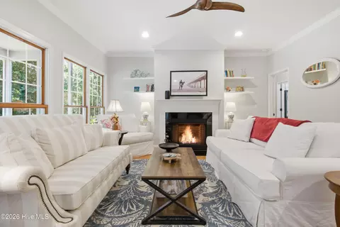 Living - 506 Royal Tern Dr, Hampstead, NC 28443 photo 3 of 5