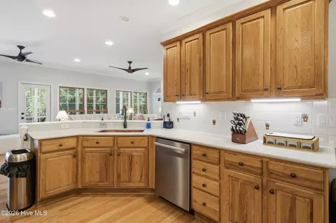 Kitchen - 506 Royal Tern Dr, Hampstead, NC 28443 photo 2 of 4
