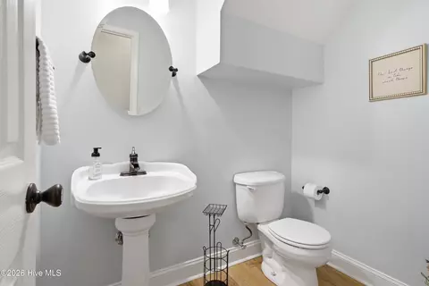 Bath - 506 Royal Tern Dr, Hampstead, NC 28443 photo 1 of 7