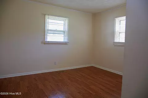 Bedroom - 1107 Oak Ave, Hamlet, NC 28345 photo 2 of 4