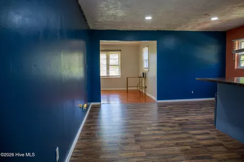 Living - 1107 Oak Ave, Hamlet, NC 28345 photo 1 of 1
