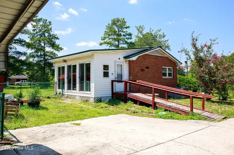 Exterior - 1107 Oak Ave, Hamlet, NC 28345 photo 3 of 7