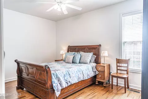 Bedroom - 1320 Burning Tree Rd, Pinehurst, NC 28374 photo 6 of 8