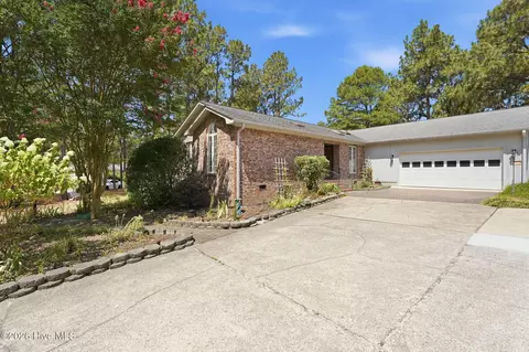 117 Sandham Ct, Seven Lakes, NC 27376