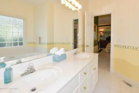 Bath - 3 Pin Cherry Ln, Pinehurst, NC 28374 photo 3 of 6