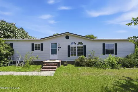 104 Kayla Ct, Jacksonville, NC 28540