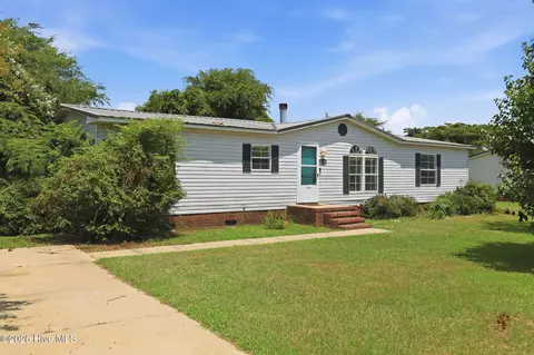104 Kayla Ct, Jacksonville, NC 28540