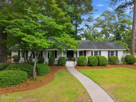1713 Rosewood Dr, Greenville, NC 27858