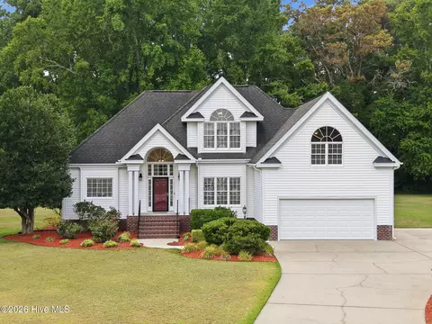 2602 Spring Creek Dr, Grimesland, NC 27837