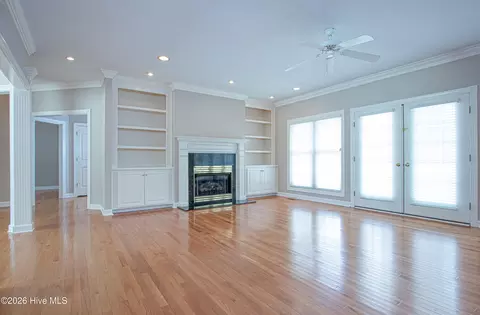 Living - 170 Pine Vista Dr, Pinehurst, NC 28374 photo 2 of 4