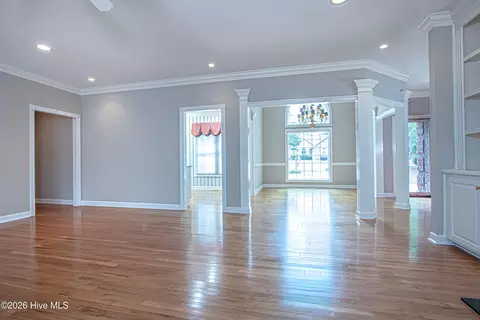 Living - 170 Pine Vista Dr, Pinehurst, NC 28374 photo 3 of 4