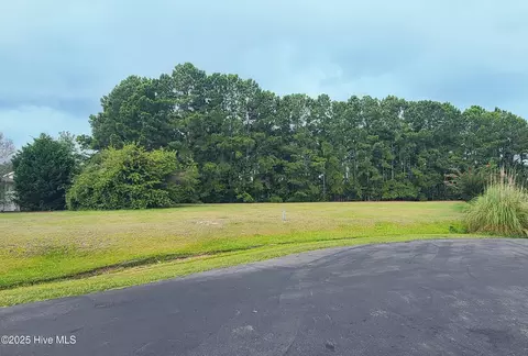 896 Birdie Ct SW, Calabash, NC 28467