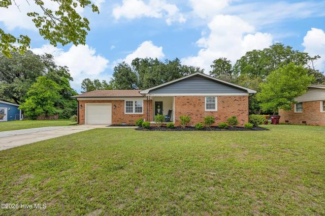 4913 Richardson Dr, Wilmington, NC 28405