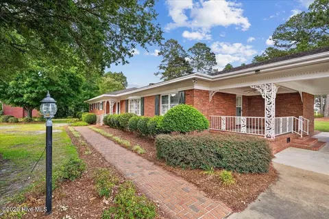 207 S Main St, Salemburg, NC 28385