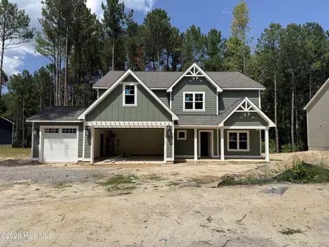 616 Gregory St, Carthage, NC 28327