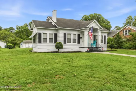 Exterior - 408 Boyette St, Hamlet, NC 28345 photo 1 of 5