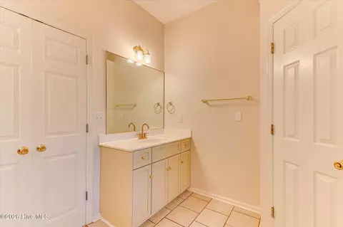 Bath - 4665 Millhaven Rd, Martinez, GA 30907 photo 5 of 6