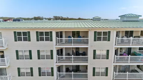 105 SE 58th St # 8302, Oak Island, NC 28465
