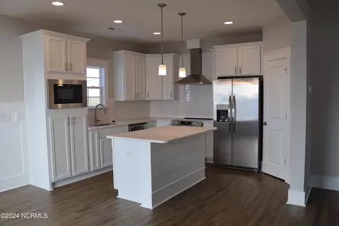 Kitchen - 21 E Singing Ave, Hampstead, NC 28443 photo 1 of 1