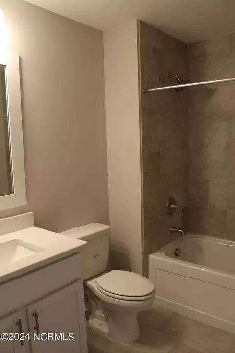Bath - 21 E Singing Ave, Hampstead, NC 28443 photo 5 of 5