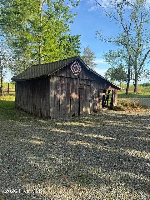 Exterior - 4970 Covered Bridge Rd, Trinity, NC 27370 photo 4 of 5
