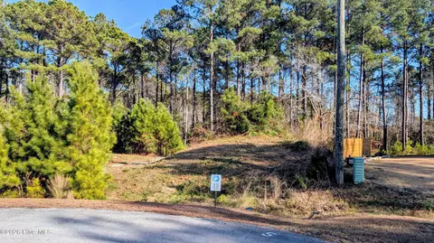 314 Livingston Ct, Holly Ridge, NC 28445
