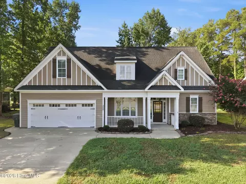 3800 Colony Woods Dr, Greenville, NC 27834