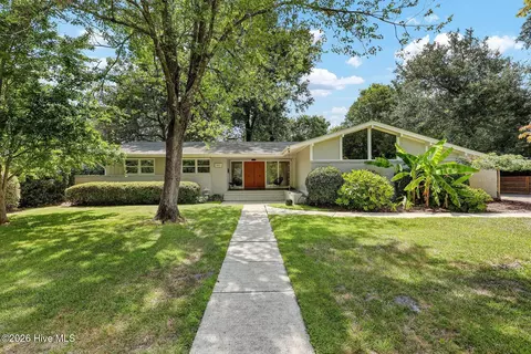 1810 Hawthorne Rd, Wilmington, NC 28403