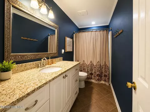 Bath - 422 Gemstone Ct, Evans, GA 30809 photo 3 of 3