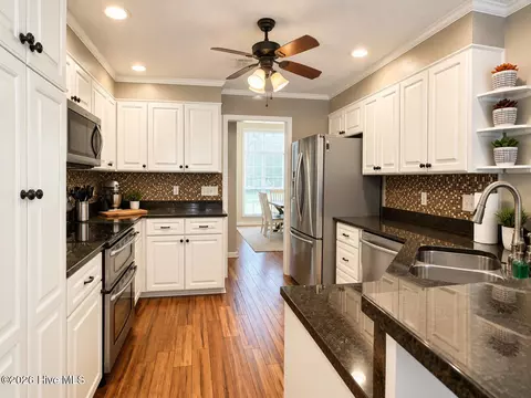 Kitchen - 422 Gemstone Ct, Evans, GA 30809 photo 1 of 3